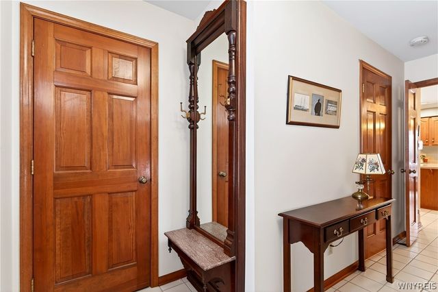 5194 South Freeman Road, Orchard Park, NY 14127