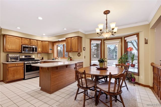 5194 South Freeman Road, Orchard Park, NY 14127