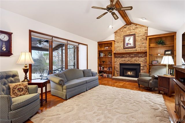 5194 South Freeman Road, Orchard Park, NY 14127