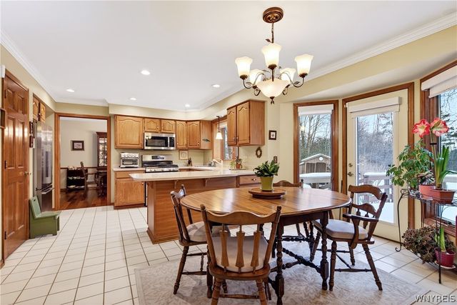 5194 South Freeman Road, Orchard Park, NY 14127