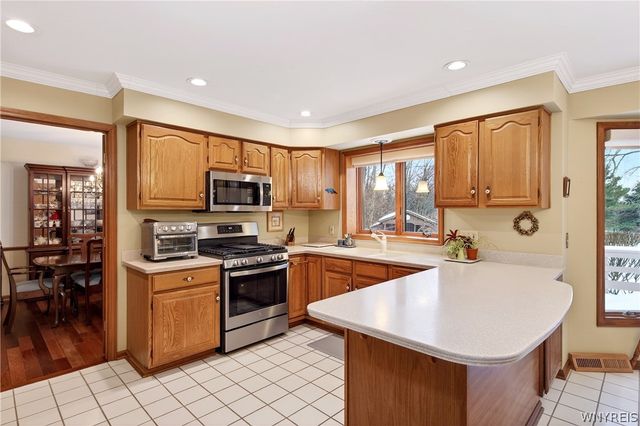 5194 South Freeman Road, Orchard Park, NY 14127