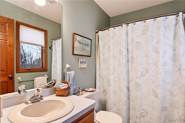 5194 South Freeman Road, Orchard Park, NY 14127