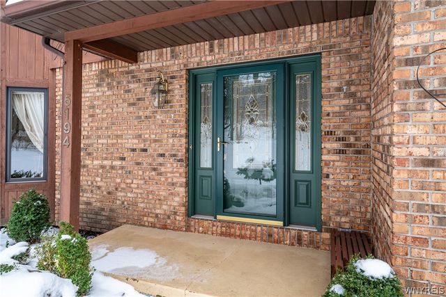 5194 South Freeman Road, Orchard Park, NY 14127