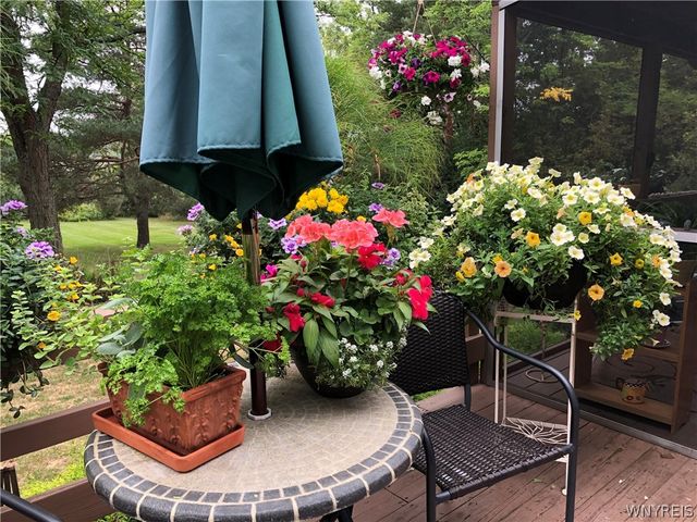 5194 South Freeman Road, Orchard Park, NY 14127