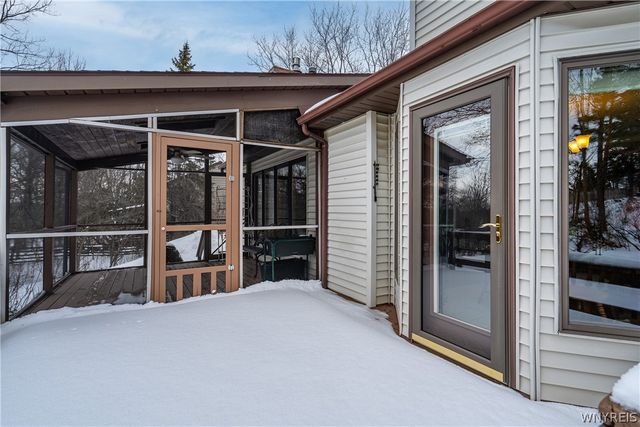 5194 South Freeman Road, Orchard Park, NY 14127