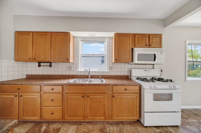 2306 BIRD Drive, Erie, PA 16510