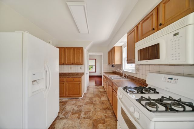 2306 BIRD Drive, Erie, PA 16510