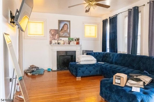 411 South 15th Street, Newark City, NJ 07103