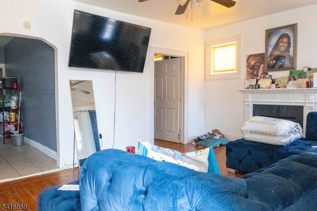 411 South 15th Street, Newark City, NJ 07103