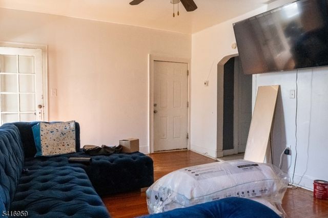 411 South 15th Street, Newark City, NJ 07103