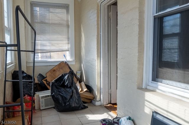 411 South 15th Street, Newark City, NJ 07103