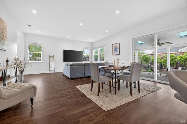 1145 Portello Ln, Windsor, CA 95492