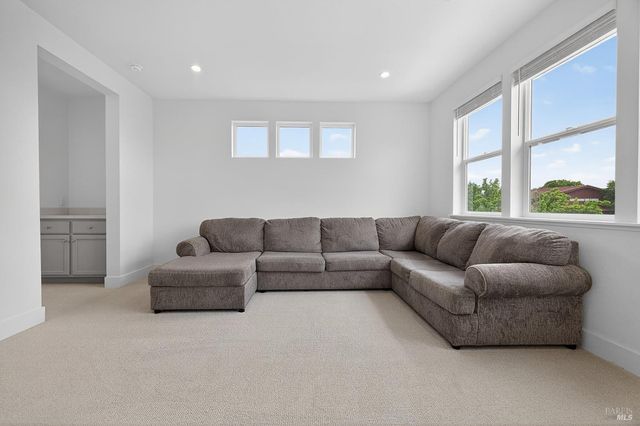 1145 Portello Ln, Windsor, CA 95492