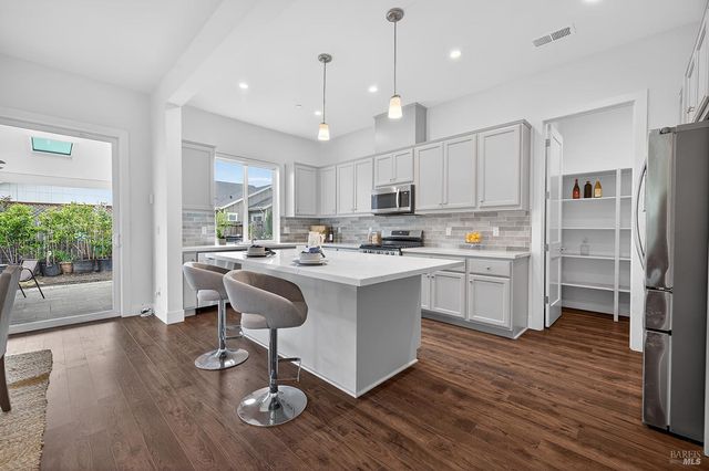 1145 Portello Ln, Windsor, CA 95492