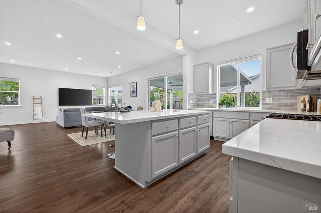 1145 Portello Ln, Windsor, CA 95492