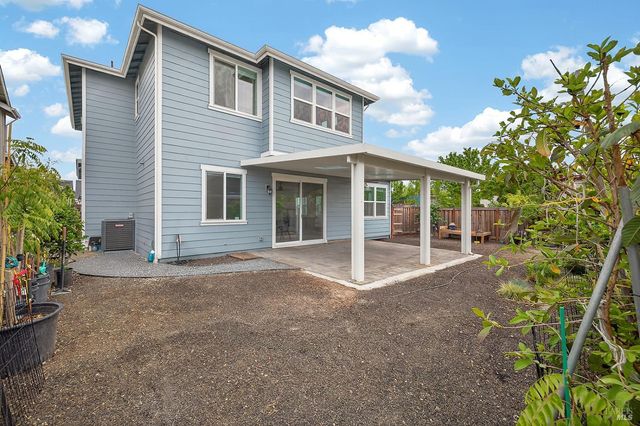 1145 Portello Ln, Windsor, CA 95492