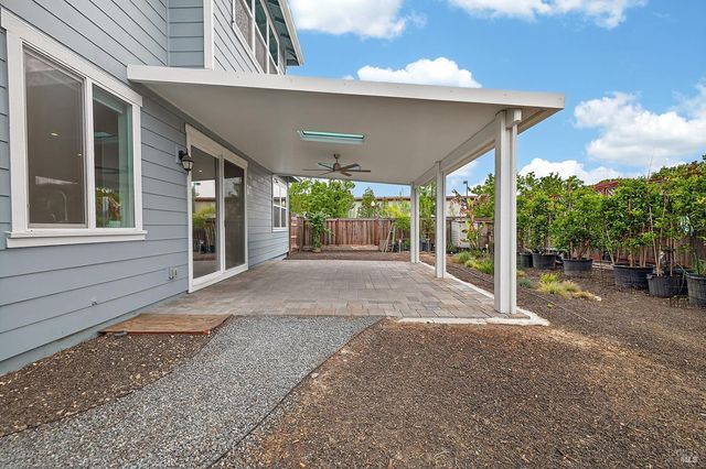 1145 Portello Ln, Windsor, CA 95492