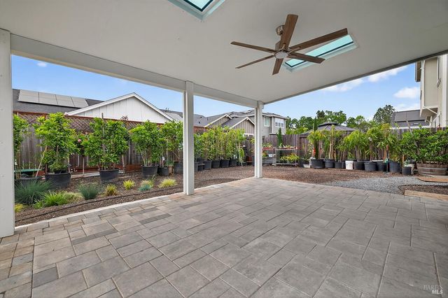 1145 Portello Ln, Windsor, CA 95492