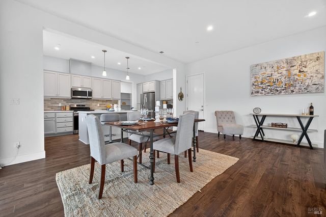 1145 Portello Ln, Windsor, CA 95492