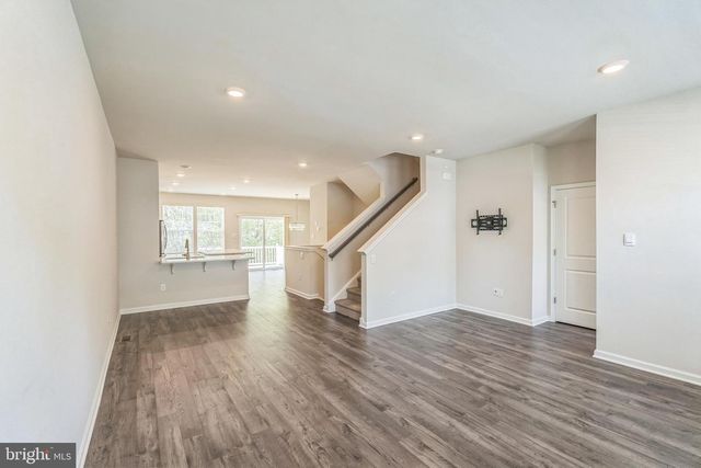 10 LILAC CIR, Mount Laurel, NJ 08054