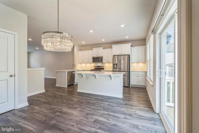 10 LILAC CIR, Mount Laurel, NJ 08054