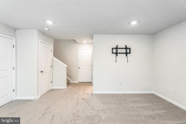 10 LILAC CIR, Mount Laurel, NJ 08054