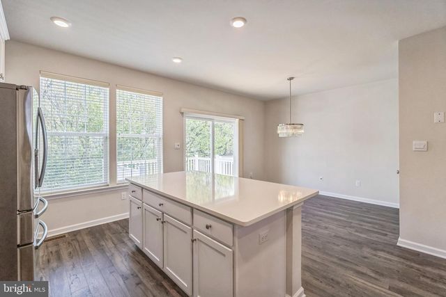 10 LILAC CIR, Mount Laurel, NJ 08054