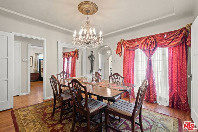 1361 S Tremaine Avenue, Los Angeles, CA 90019