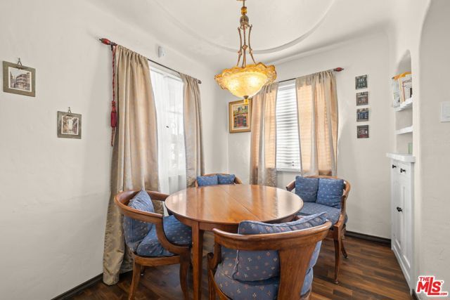 1361 S Tremaine Avenue, Los Angeles, CA 90019