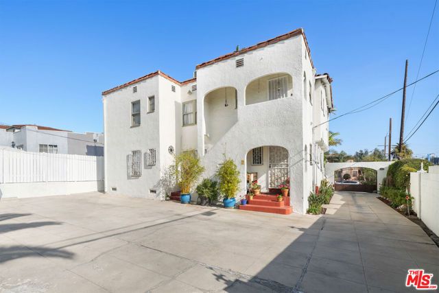1361 S Tremaine Avenue, Los Angeles, CA 90019