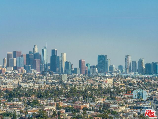 1361 S Tremaine Avenue, Los Angeles, CA 90019