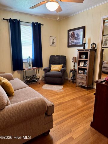 112 Mcqueen Street, Rockingham, NC 28379