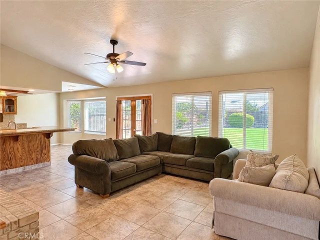 5508 Danbury Court, Bakersfield, CA 93312