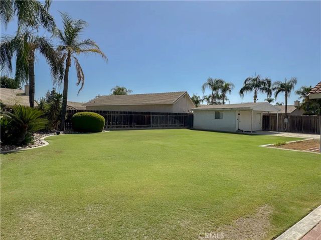 5508 Danbury Court, Bakersfield, CA 93312