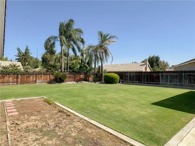 5508 Danbury Court, Bakersfield, CA 93312
