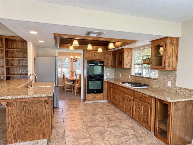 5508 Danbury Court, Bakersfield, CA 93312