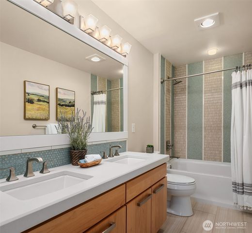 867 224th Avenue NE, Sammamish, WA 98074