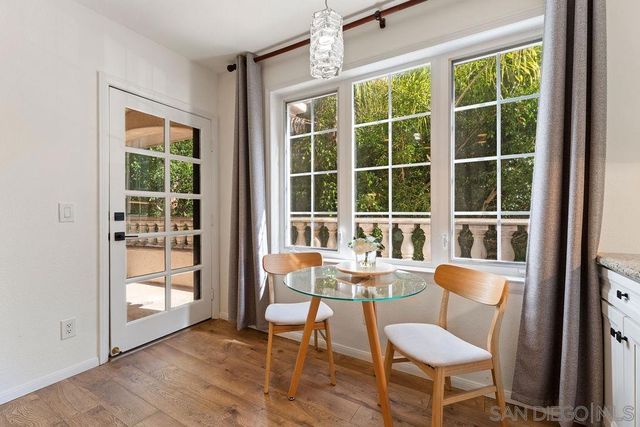 2842 Torrey Pines Rd, La Jolla, CA 92037