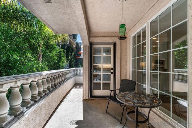 2842 Torrey Pines Rd, La Jolla, CA 92037