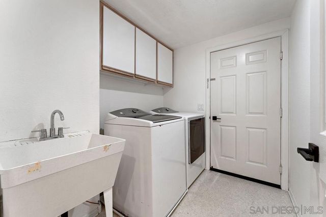 2842 Torrey Pines Rd, La Jolla, CA 92037