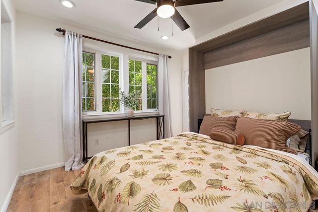 2842 Torrey Pines Rd, La Jolla, CA 92037