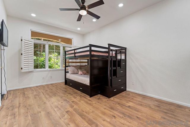 2842 Torrey Pines Rd, La Jolla, CA 92037