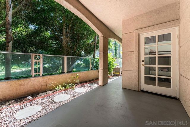 2842 Torrey Pines Rd, La Jolla, CA 92037