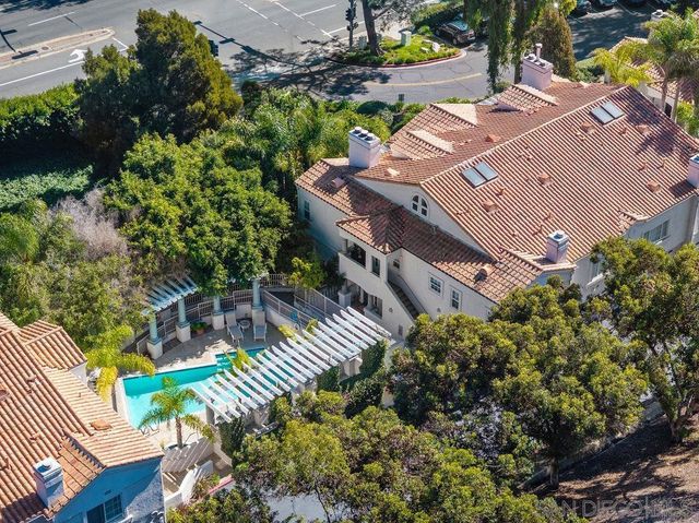 2842 Torrey Pines Rd, La Jolla, CA 92037