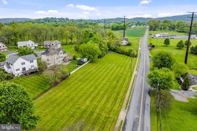 331 BRUNNERS GROVE RD, Reinholds, PA 17569