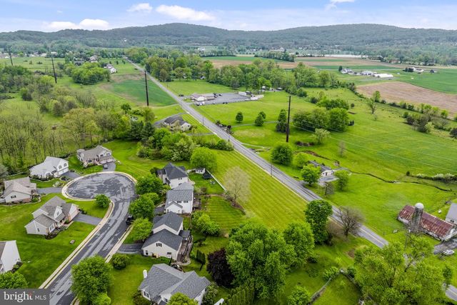 331 BRUNNERS GROVE RD, Reinholds, PA 17569