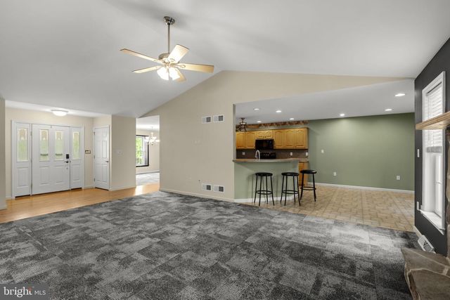 331 BRUNNERS GROVE RD, Reinholds, PA 17569
