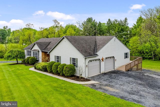 331 BRUNNERS GROVE RD, Reinholds, PA 17569