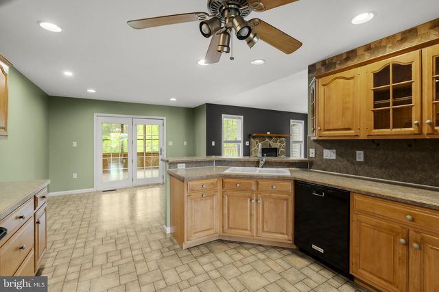 331 BRUNNERS GROVE RD, Reinholds, PA 17569
