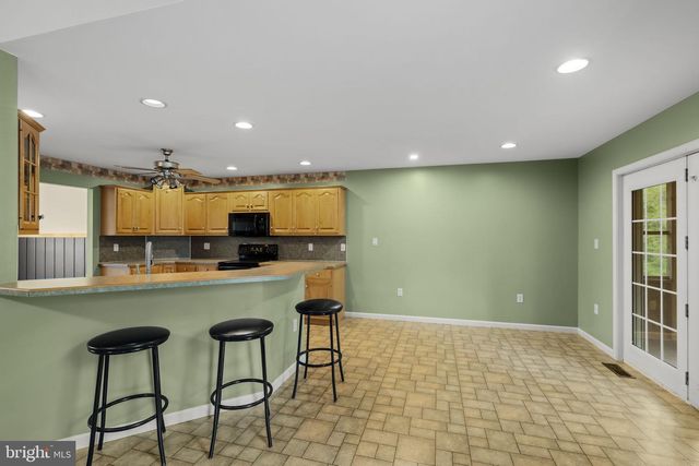 331 BRUNNERS GROVE RD, Reinholds, PA 17569